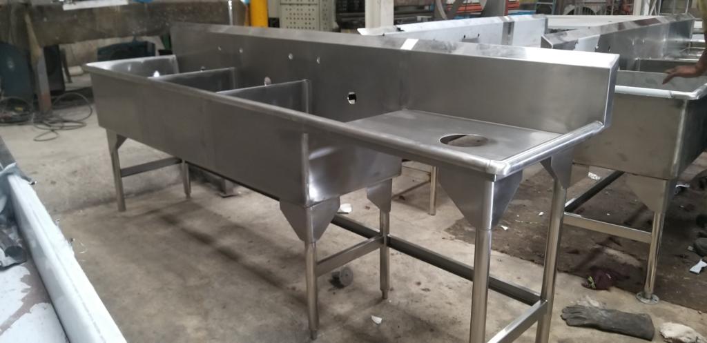 Fregadero industrial triple