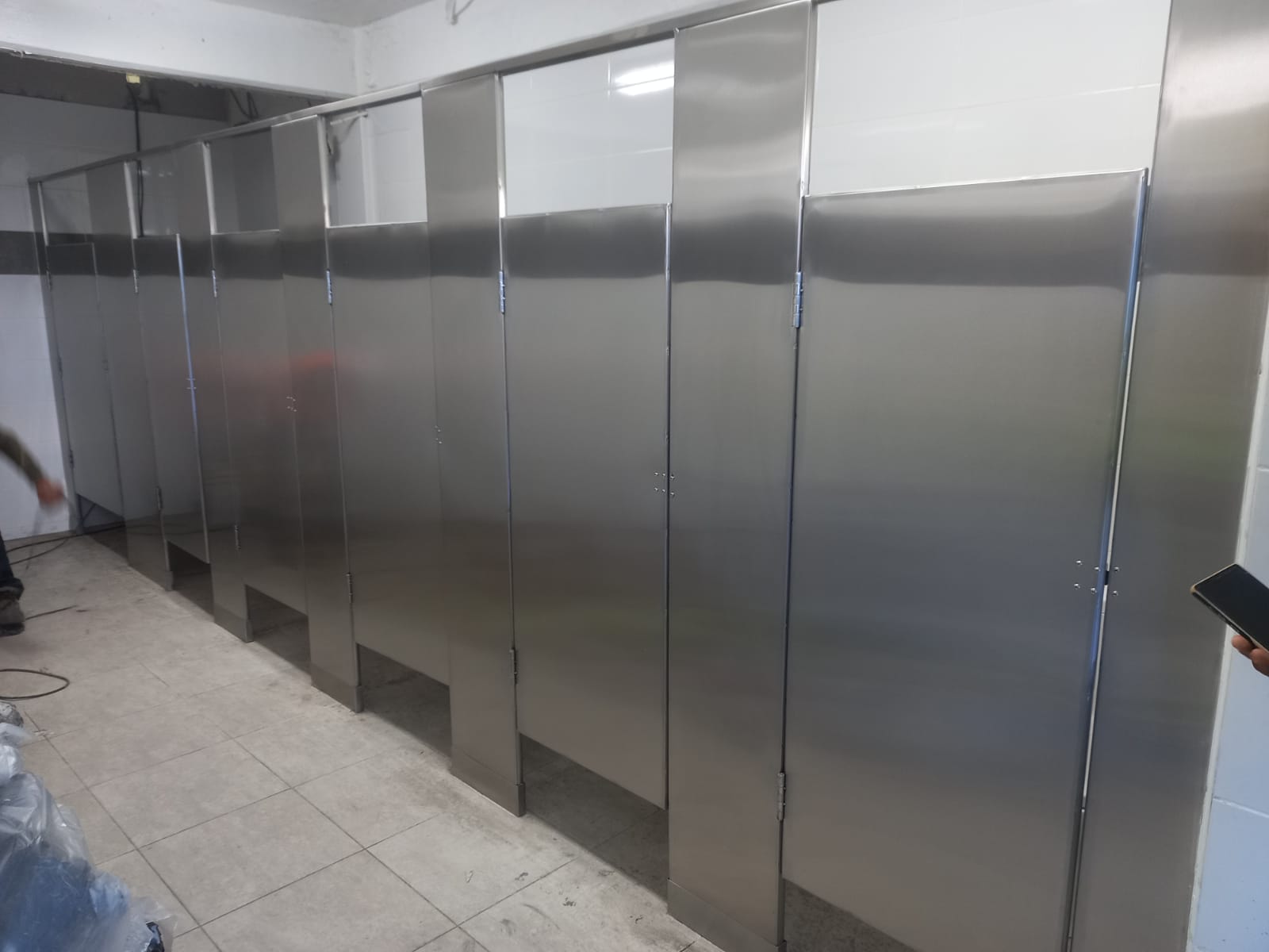 Divisiones de baño en acero