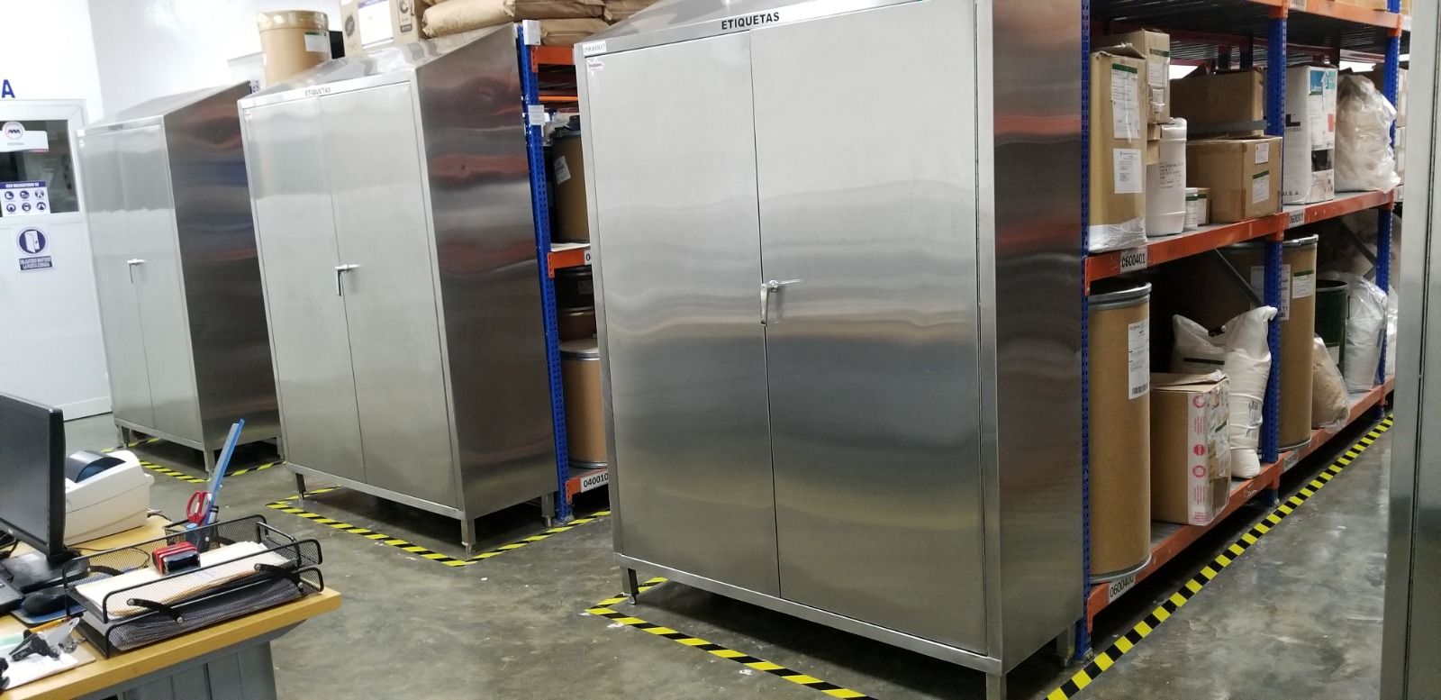 Gabinetes industriales de acero